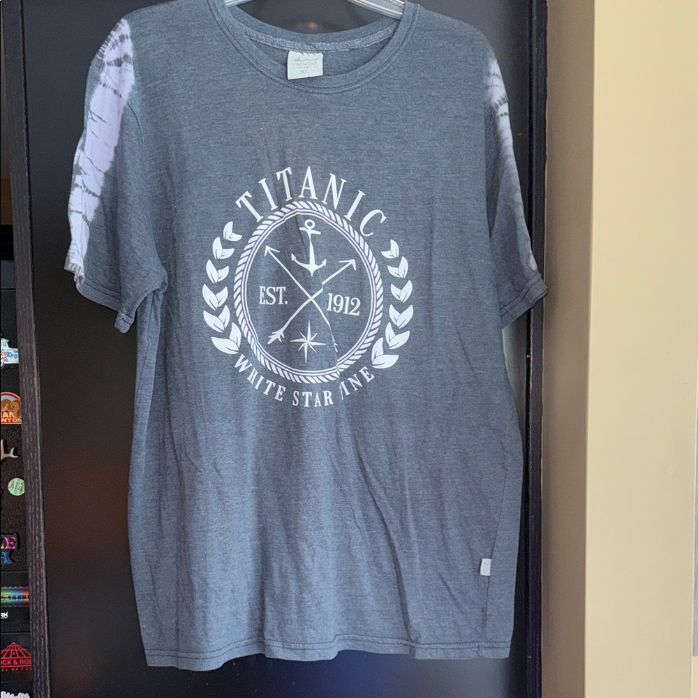 Pro Player Gray Titanic Graphic Tee